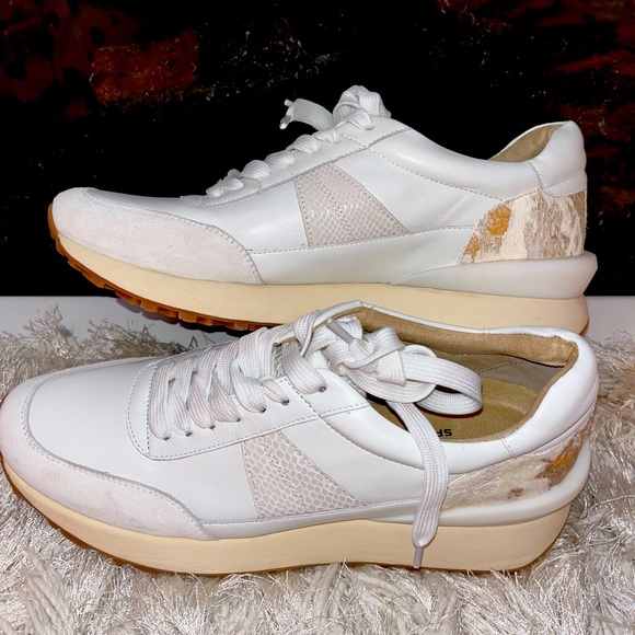 Vaneli cream platform shoes women’s 9.5 - Picture 1 of 7